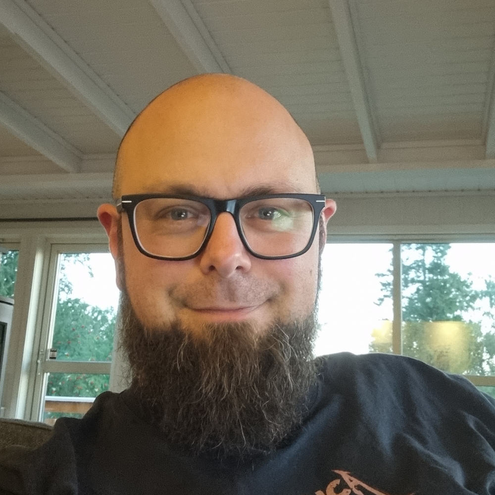 Arvid Eriksen style=